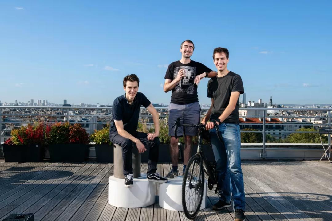 Mistral AI Medium 3 model _Mistral api_ Mistral Medium 3 benchmark performance 